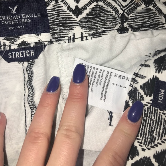American Eagle shorts - Picture 2 of 3